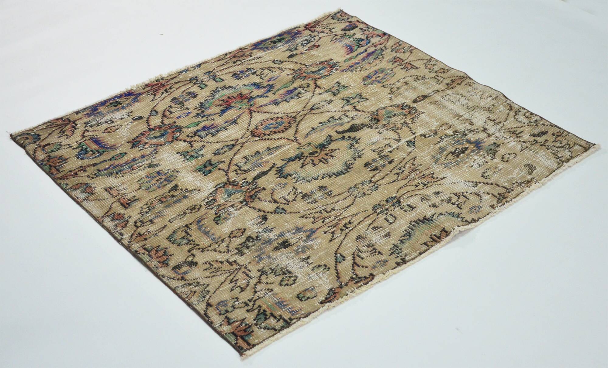 Turkish Anatolian Handmade Vintage Rug 140 cm x 120 cm