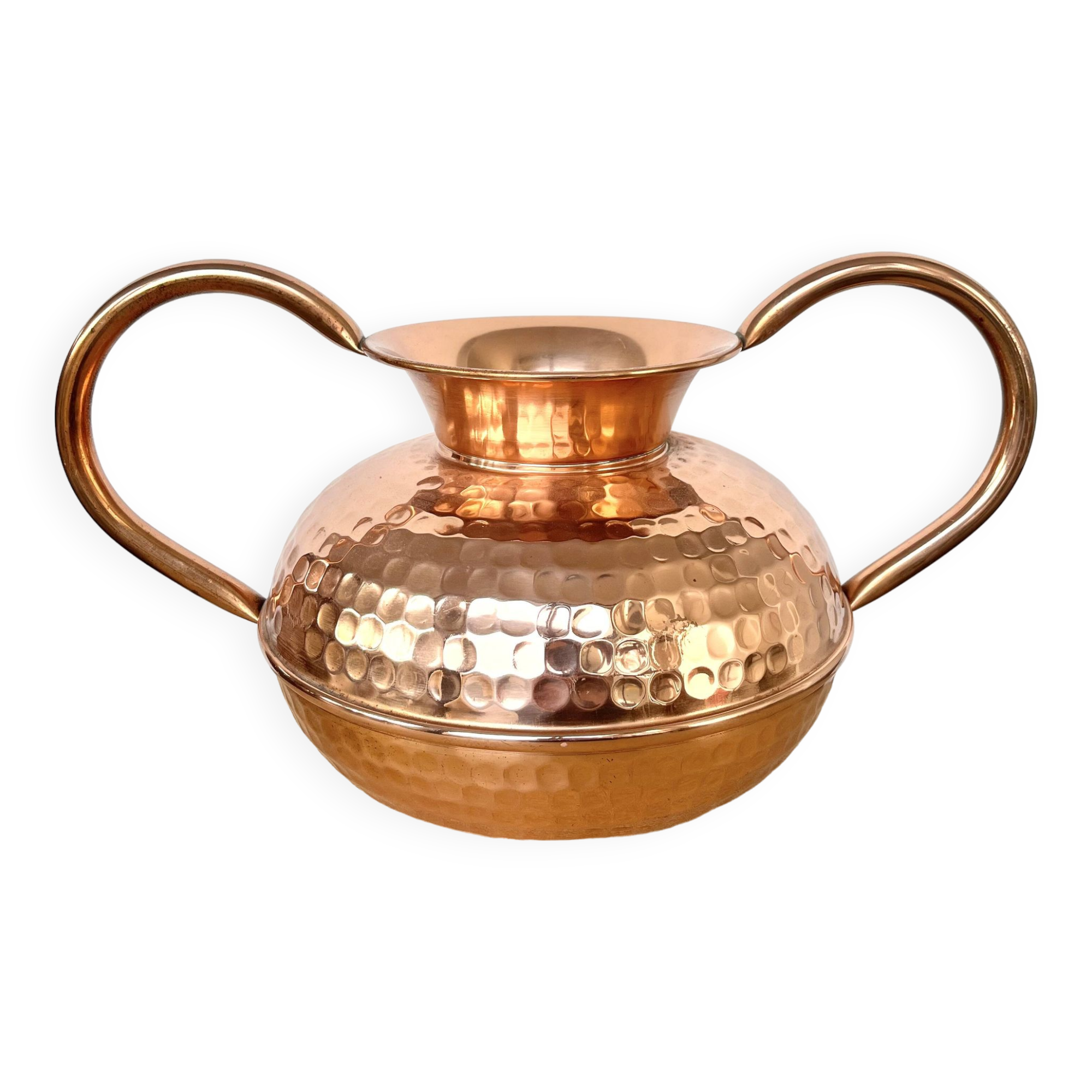 Villedieu hammered copper pot vase with handles, 20th century