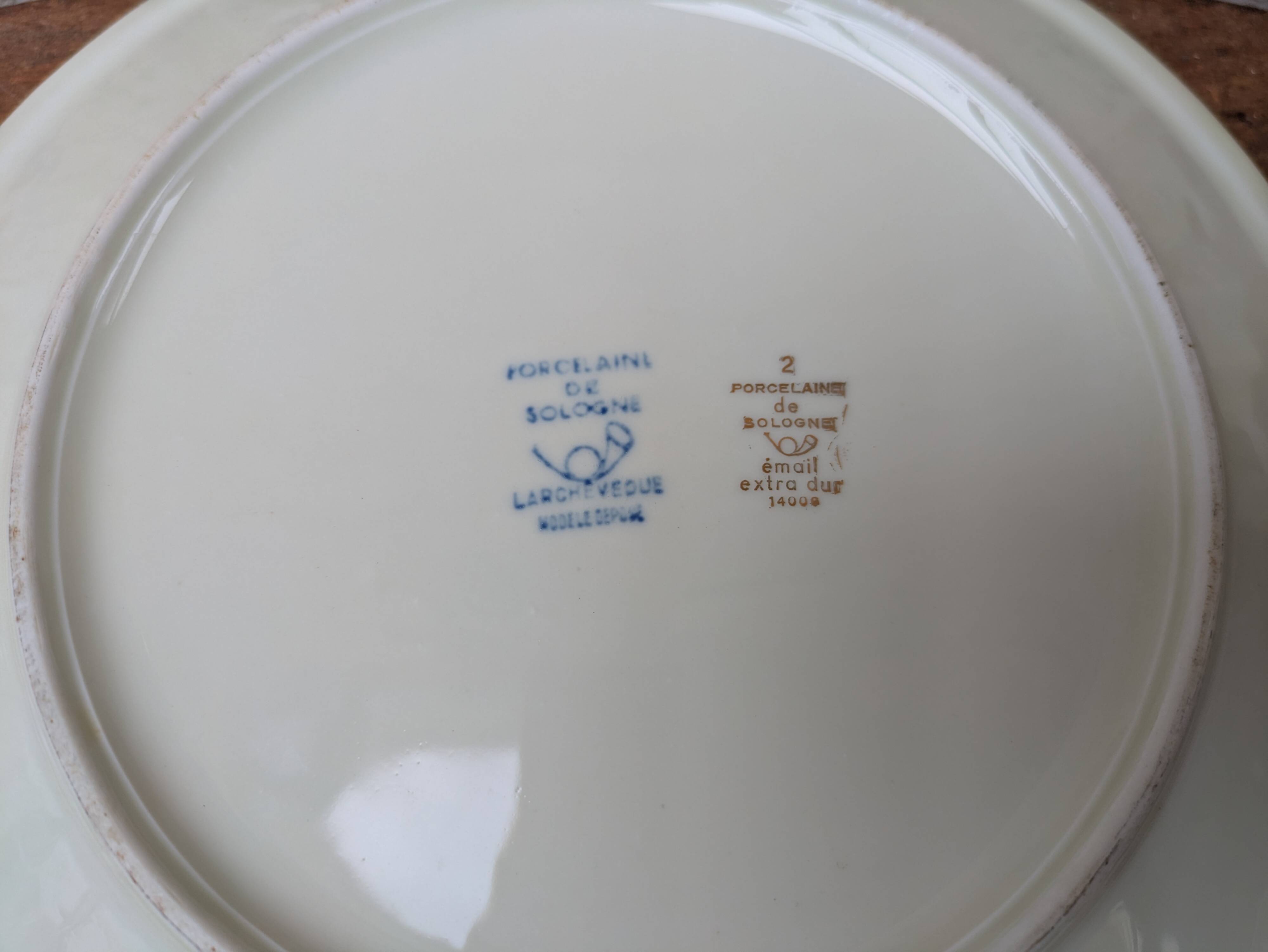 Deep plate in Sologne porcelain Larchevèque extra hard enamel