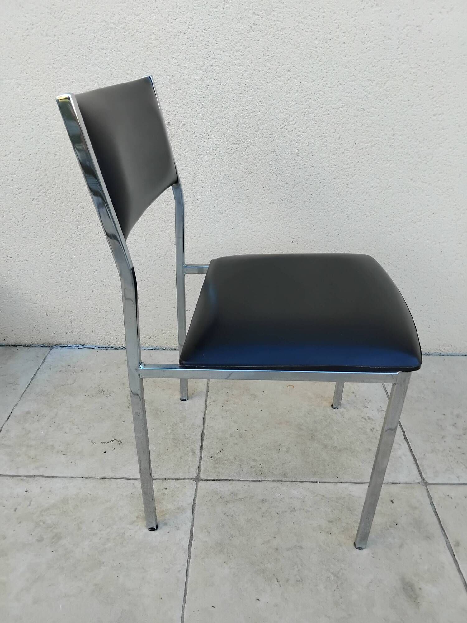 Vintage LAFARGUE chair, 1970s design, chrome.
