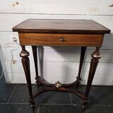 Napoleon III hairdresser in walnut and brass marquetry from the 19th century.