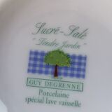 Set of four gingham pattern bowls