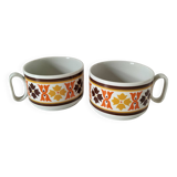 2 vintage cups