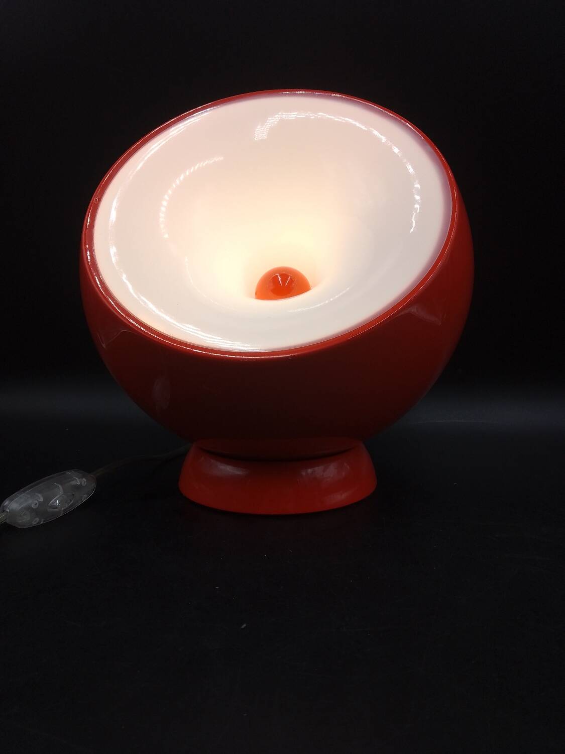 Rare vintage & designer red metal bouboule aluminor mood table lamp