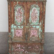 Old wooden cabinet - 2 doors and 1 drawer