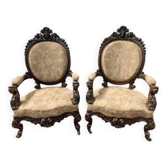 Pair of armchairs with carved wooden medallions, 19th century