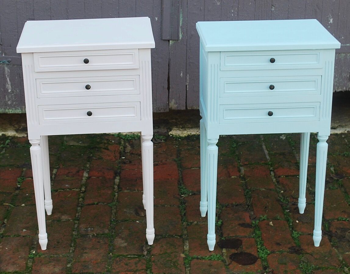 Paire de tables de chevets