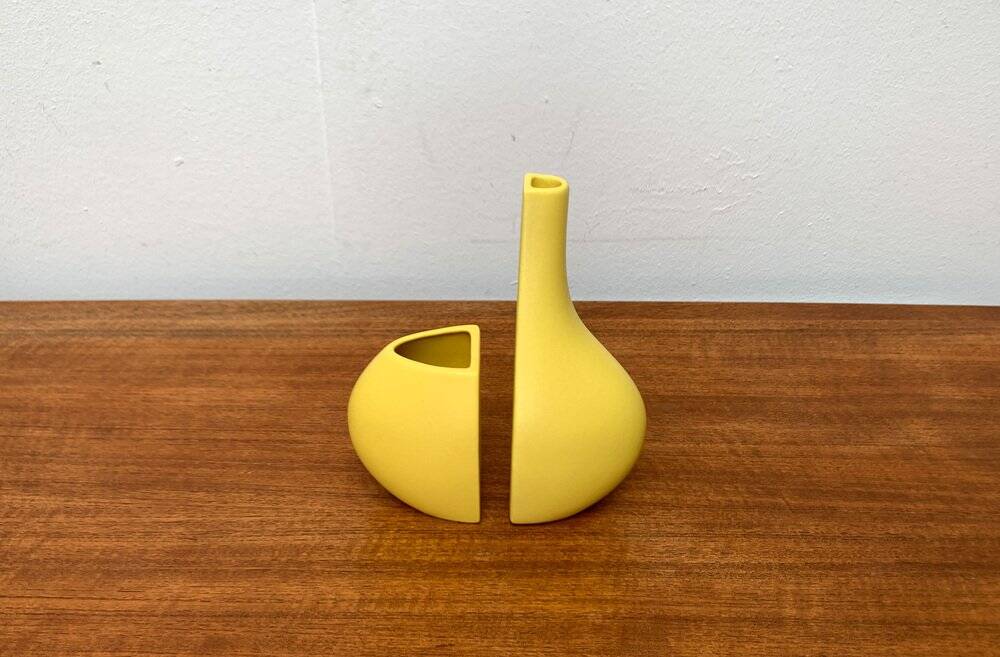 Set of 2 minimalist postmodern Italian vases by Bel Mondo, 1980s.