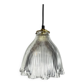 Suspension lustre globe en verre prismatique holophane industriel