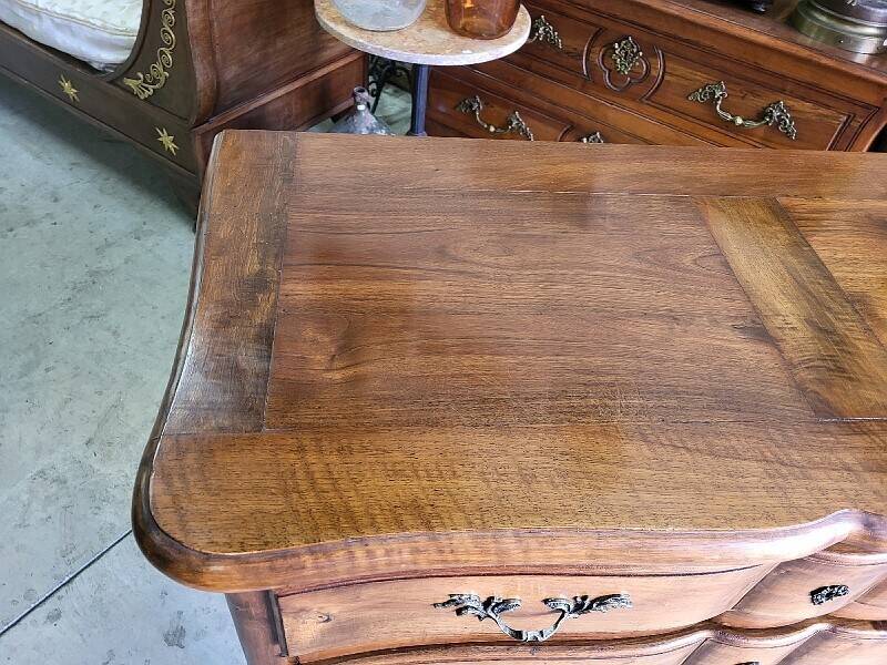 Louis XV walnut chest of drawers with 3 drawers from 1960