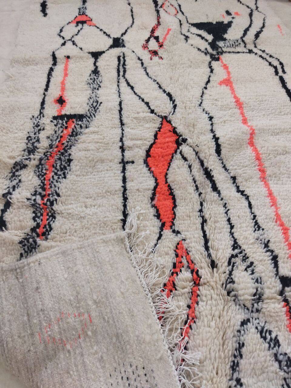 Handmade moroccan berber rug 232 x 145 cm