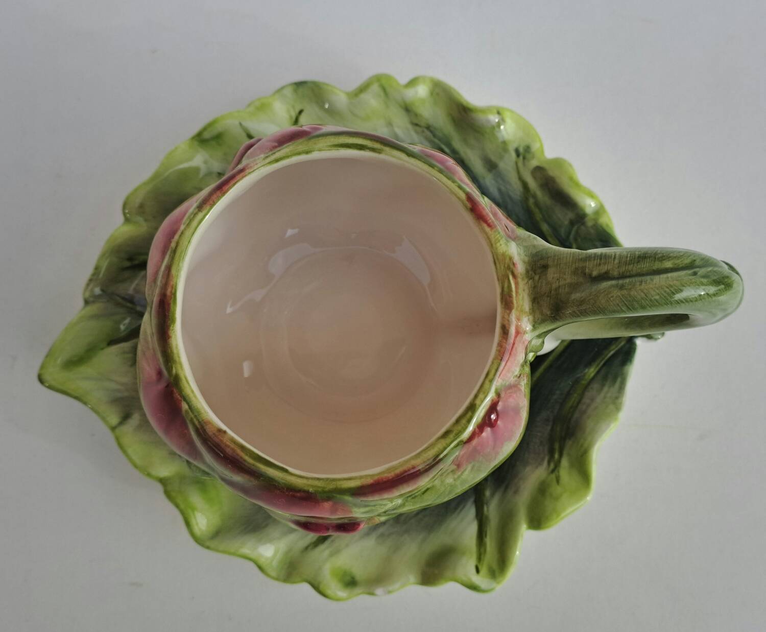 Slush cup and saucer in the shape of an artichoke