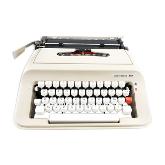 Typewriter underwood 319 beige vintage