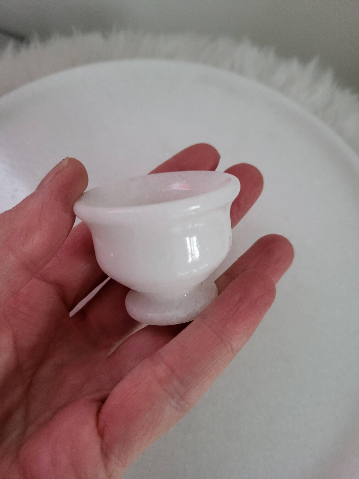 Small white jade service