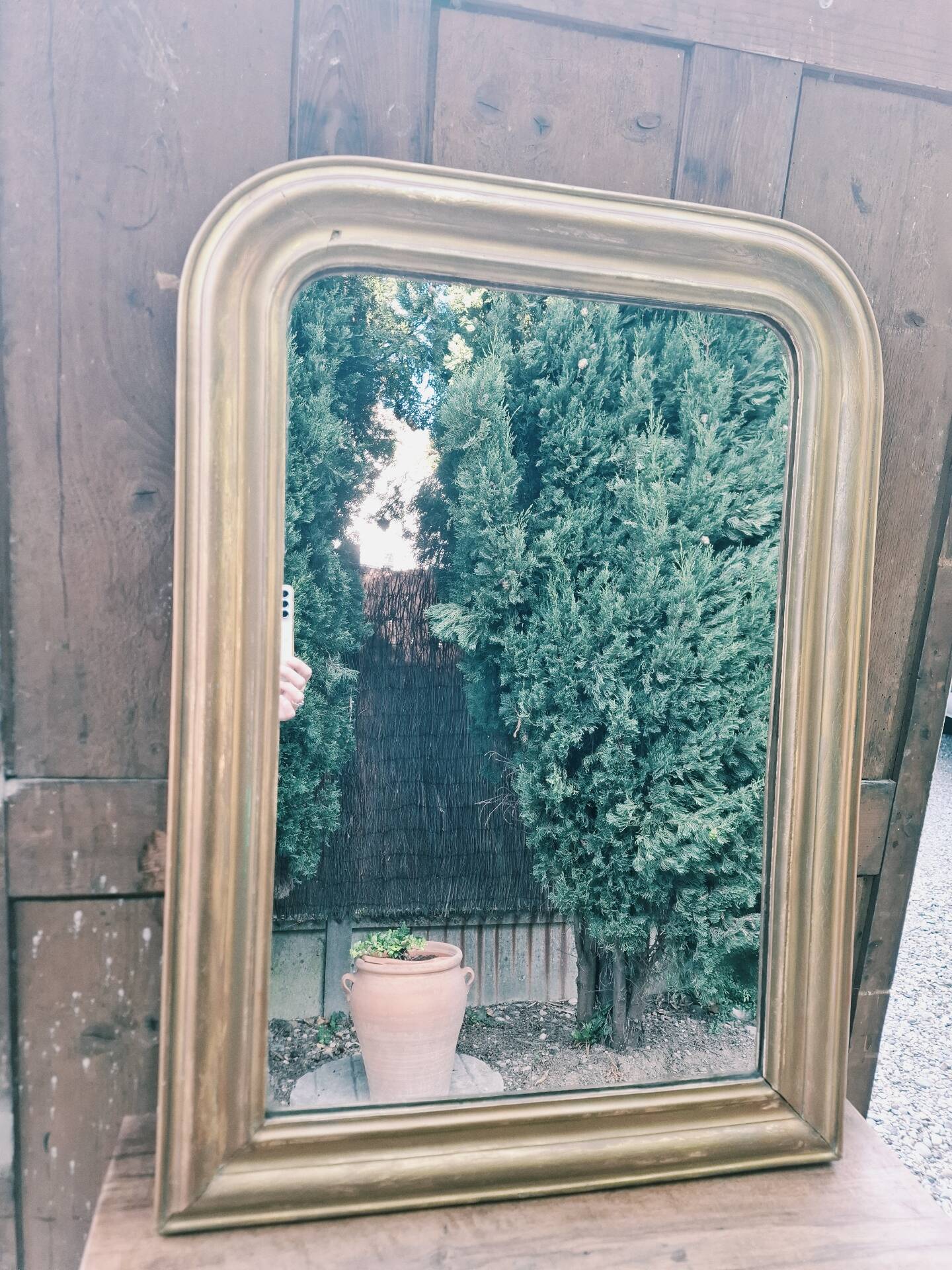 Golden mirror