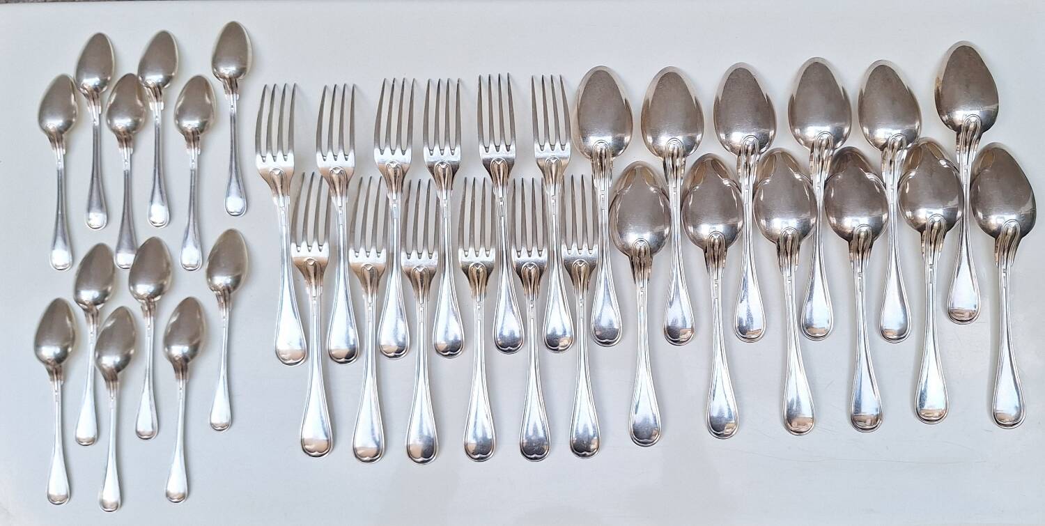 Partie de ménagère en métal argenté Christofle