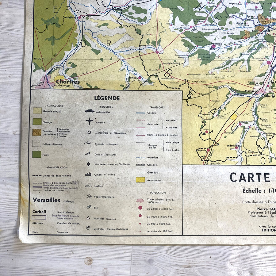 Vintage "Seine et Oise" school card 1960