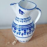 Ceramic pitcher cruz