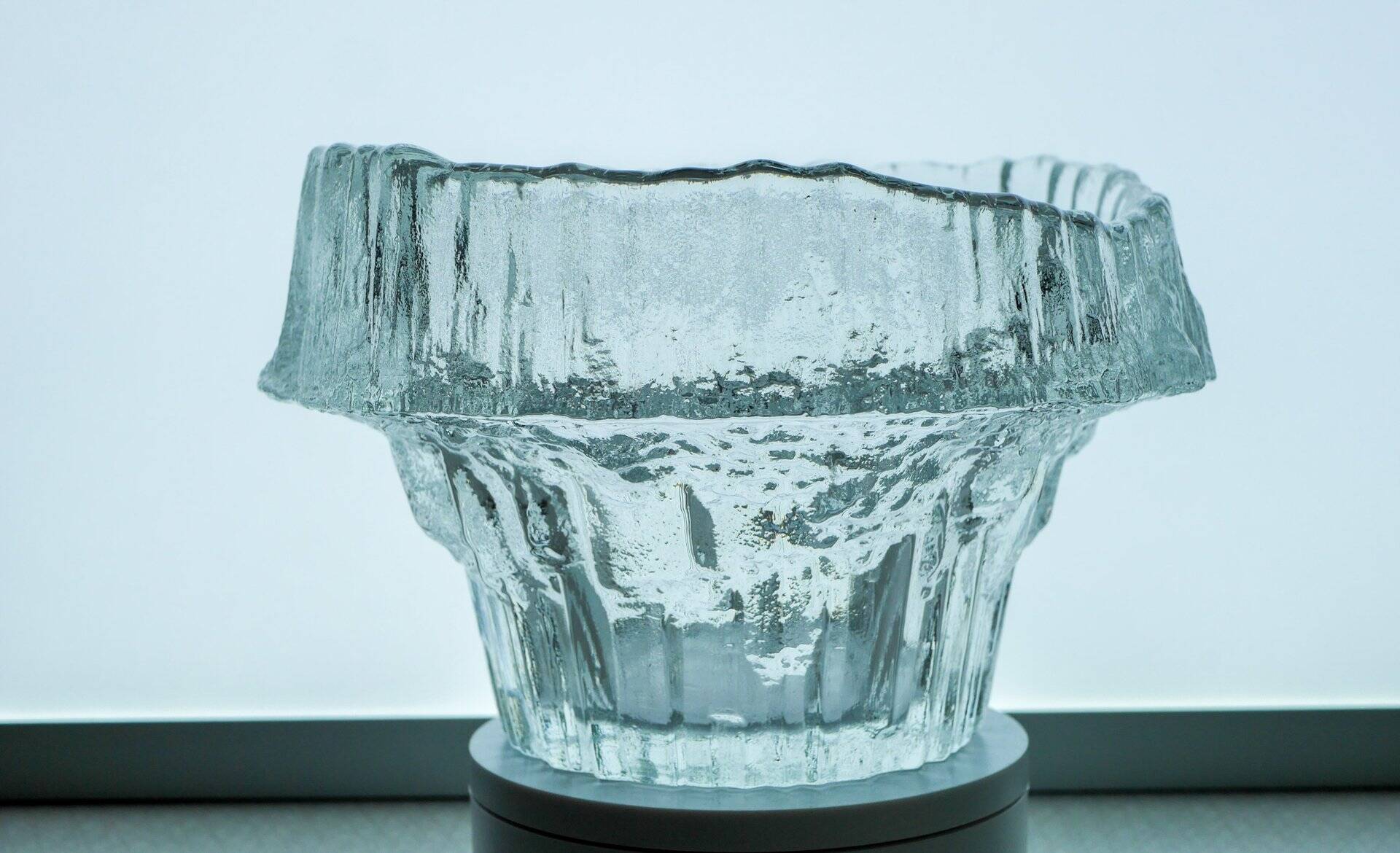 Stellaria art glass bowl by Tapio Wirkkala