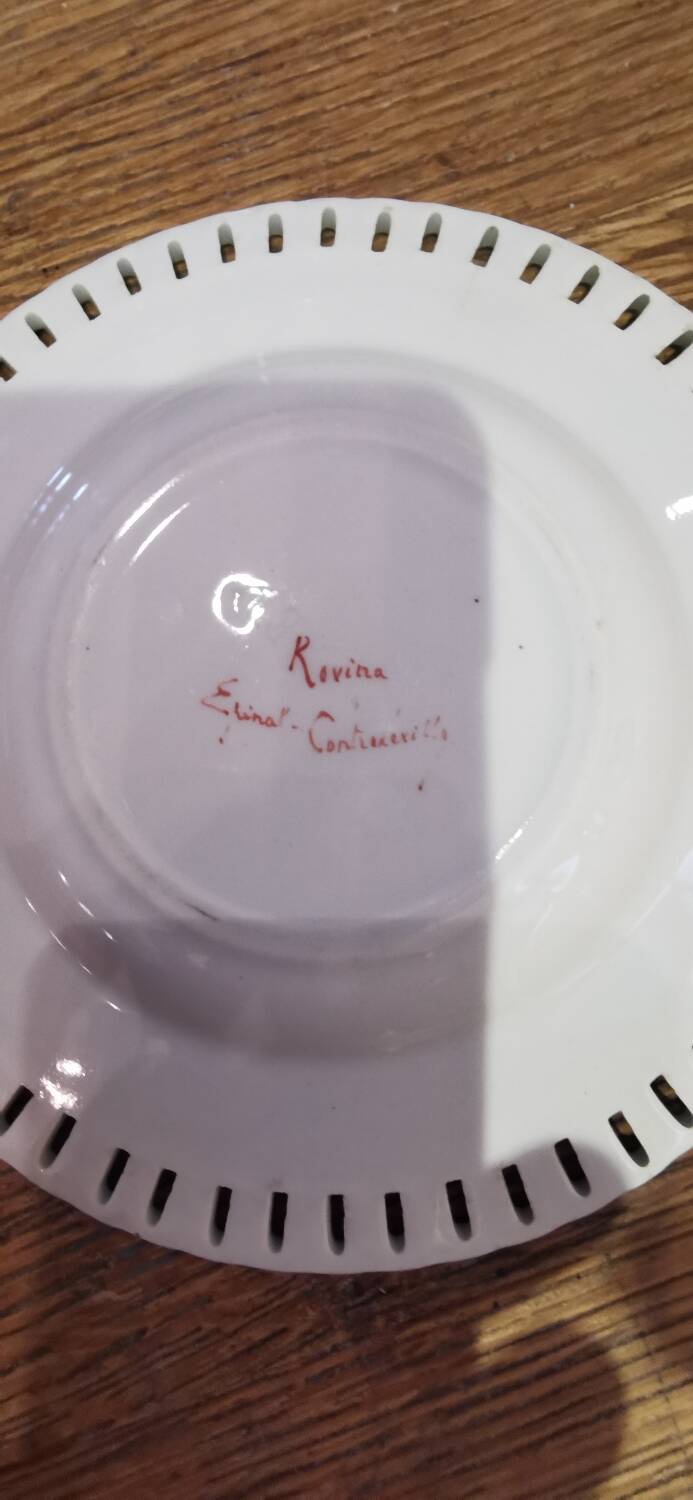 Charming set of 3 small rovina épinal plates