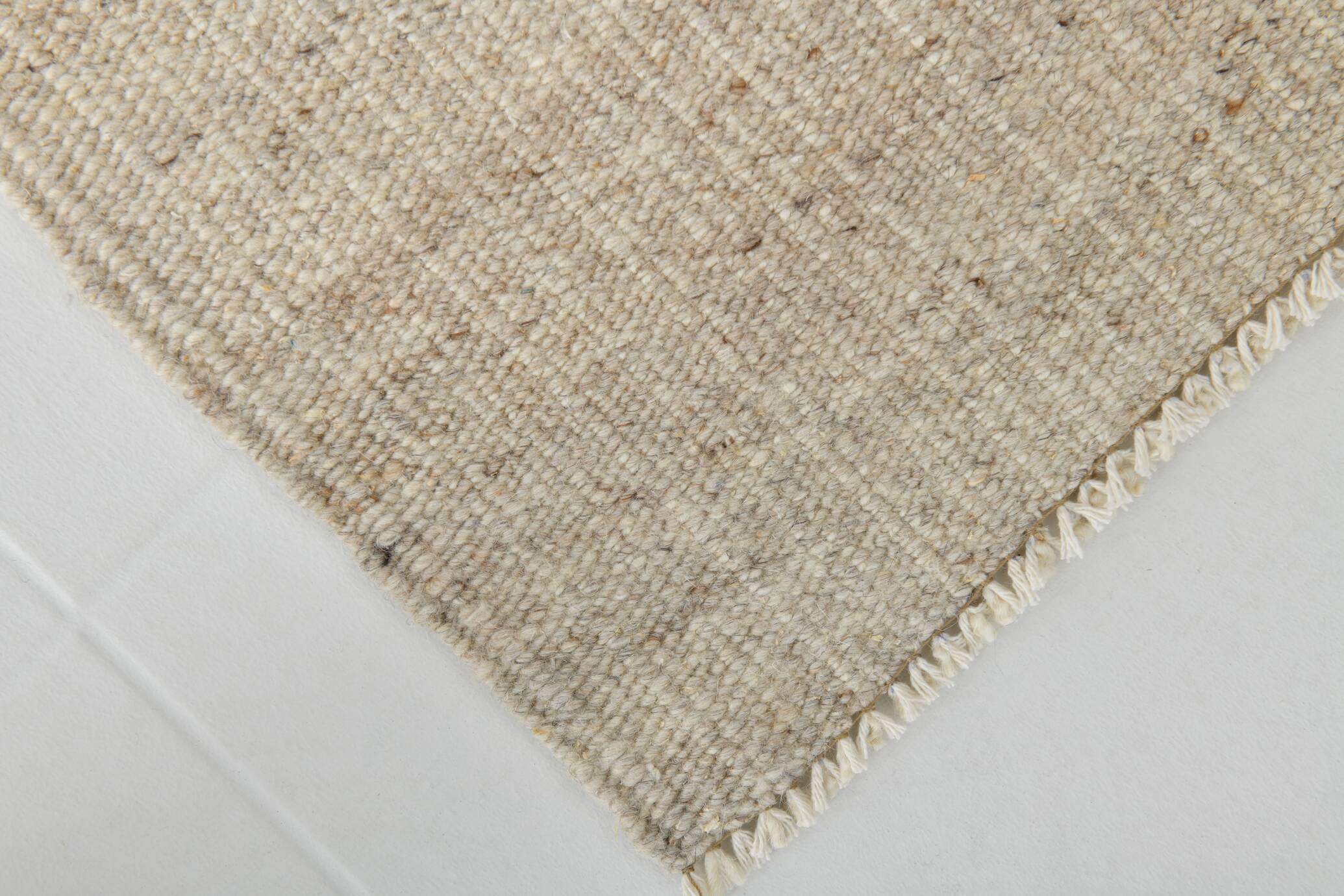 Tapis kilim de couloir en jute beige et marron