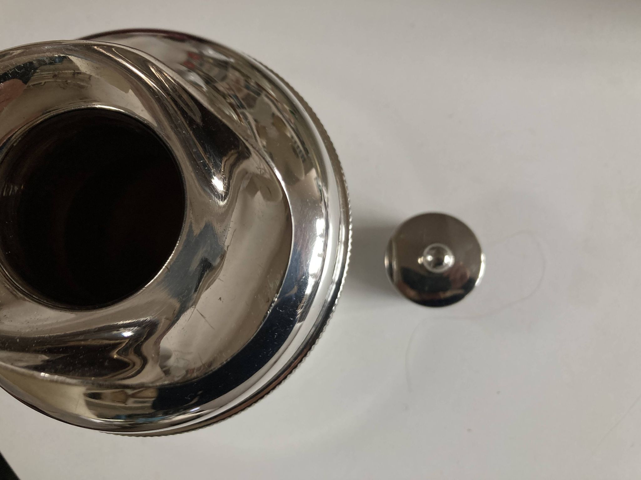 Isothermal salon jug Italy in silver-plated metal, neo-classical 1970.