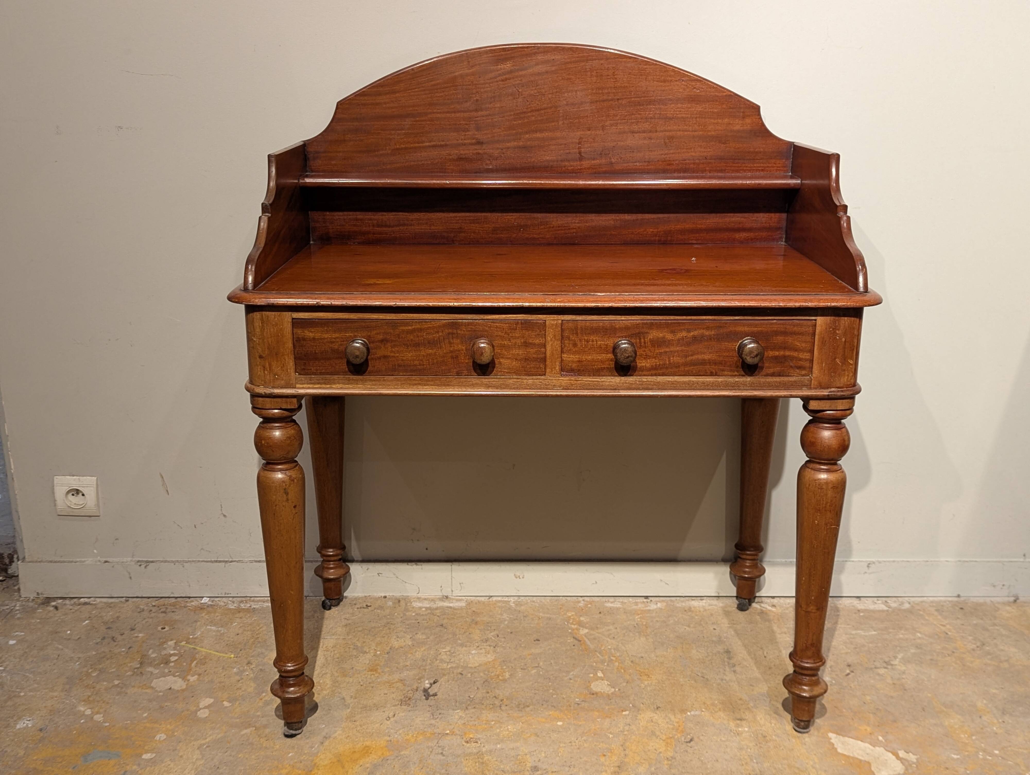 English mahogany desk