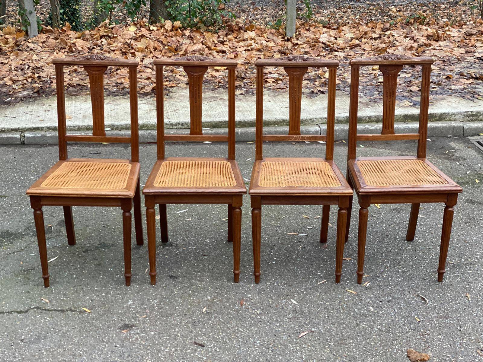 4 chaises art déco chêne massif cannées 1950 avec pieds ronds