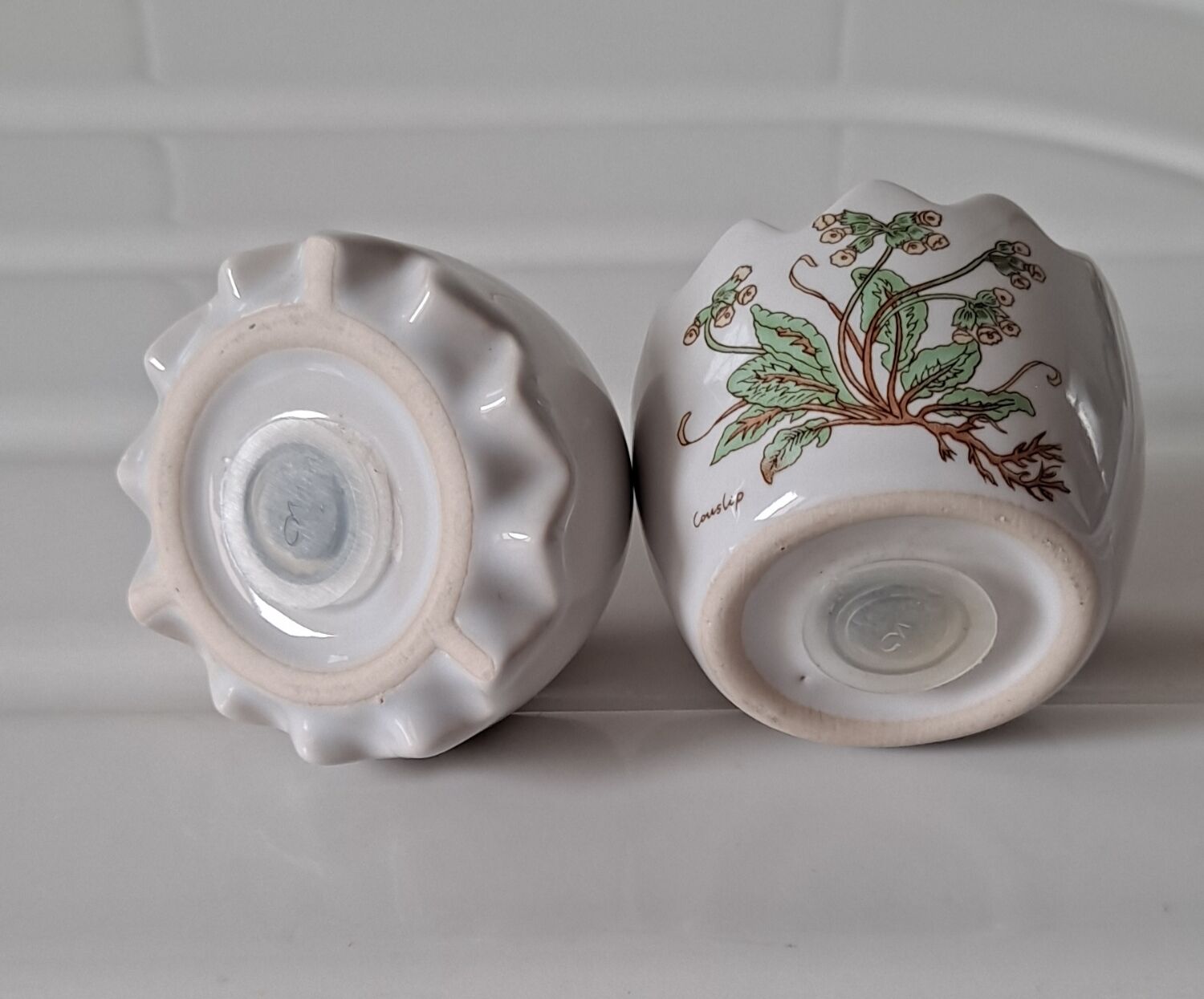 Egg salt and pepper set