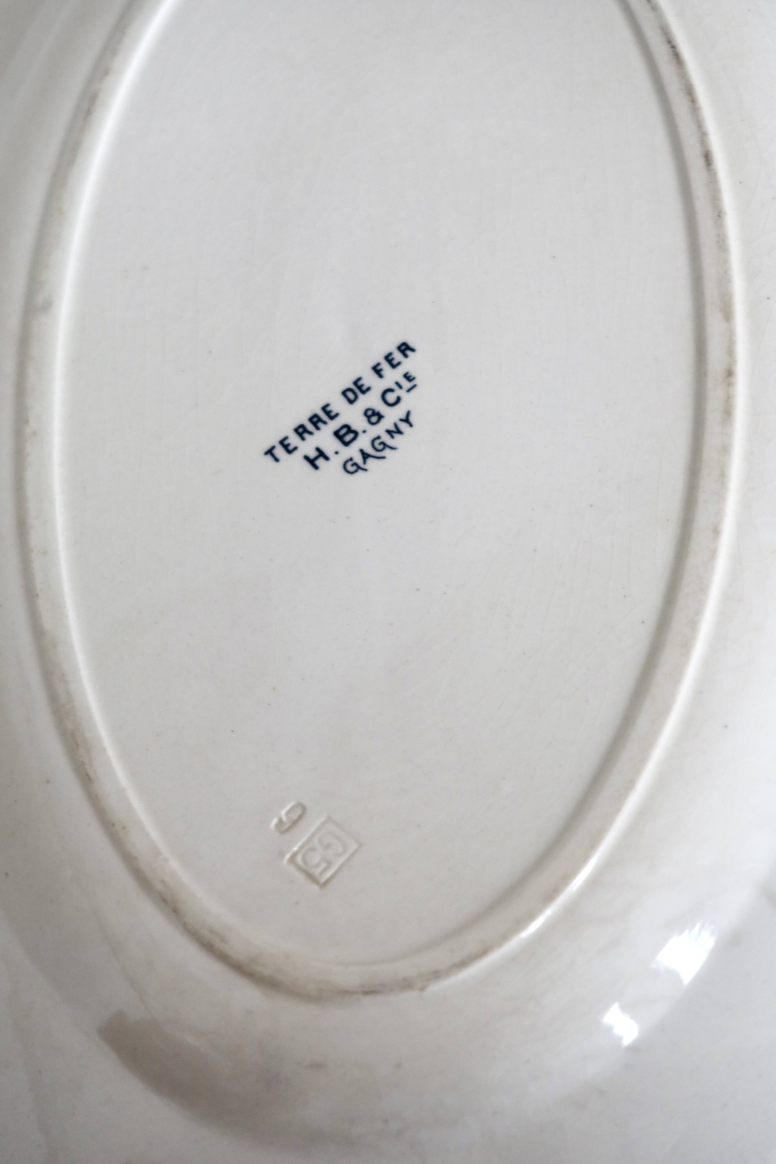 Grand Plat De Service Ovale – Porcelaine Terre De Fer – Début XXe – Motif Vert Et Peint