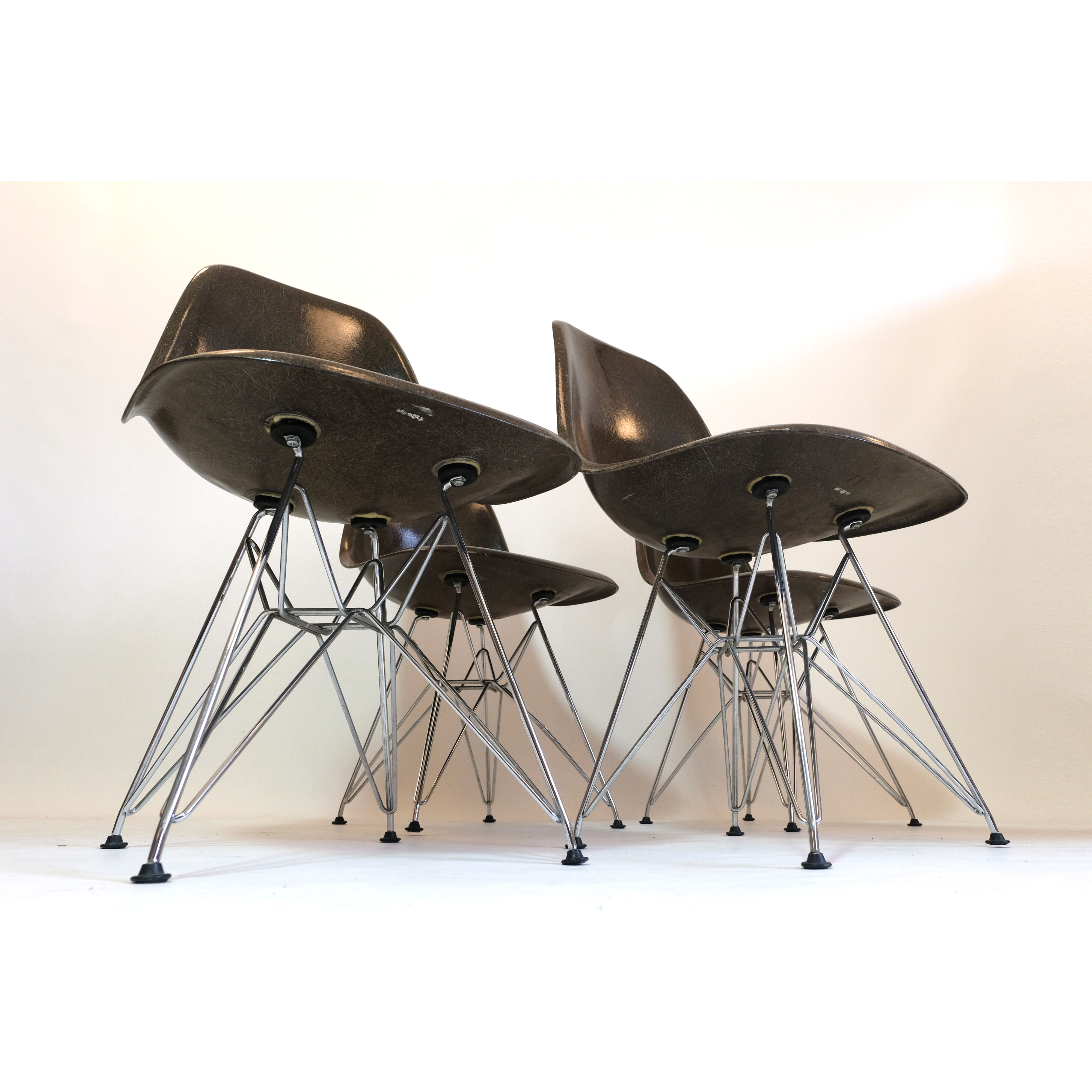 4 DSR chairs by Charles and Ray Eames, 1970/1980