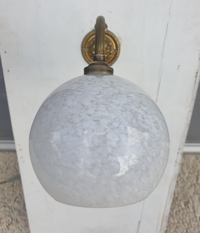 Brass wall lamp and cloudy glass Clichy art deco