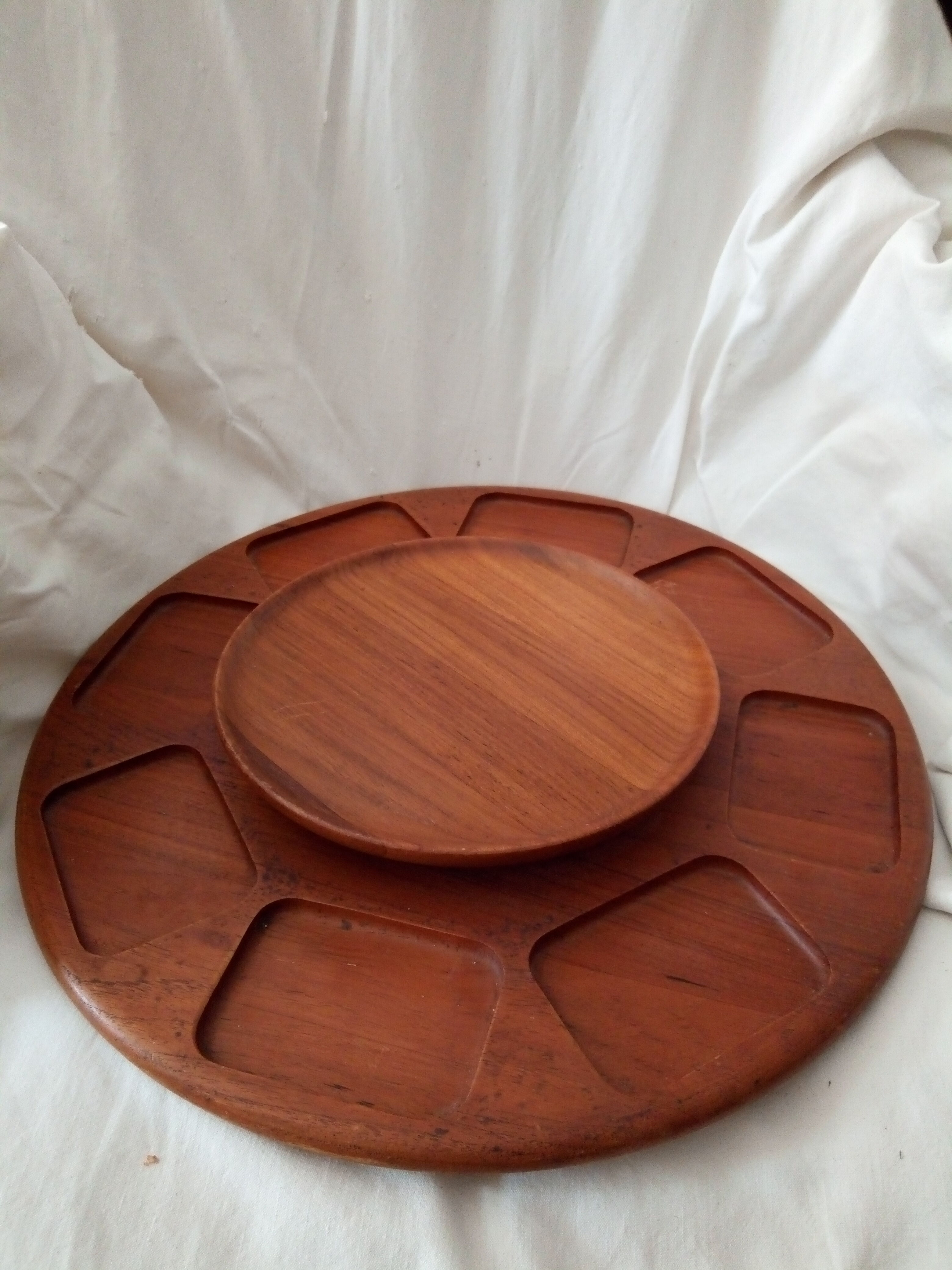 Scandinavian turntable servant of the 60s. Signed Digsmed Denmark.