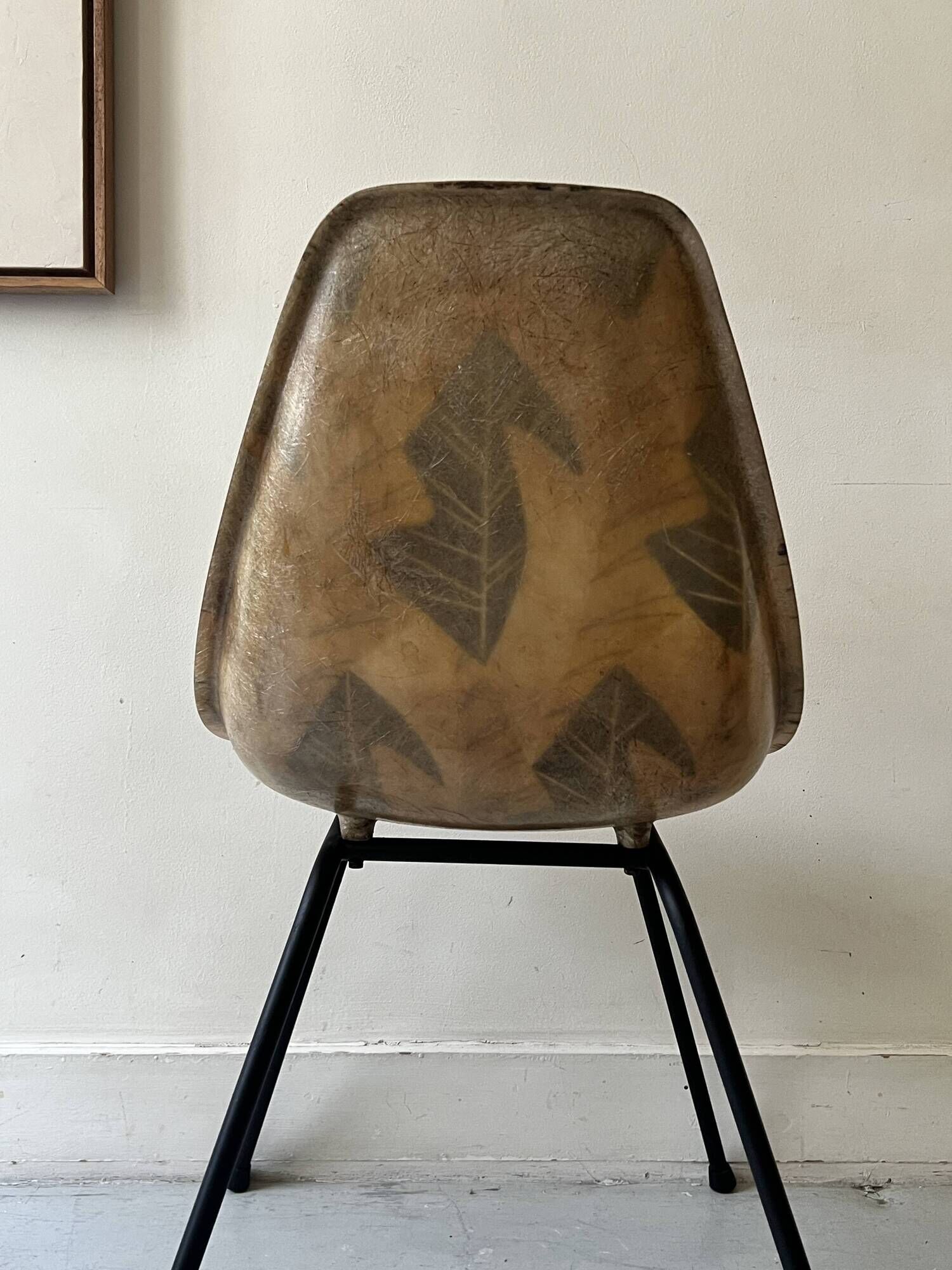 Chair in fibreglass and metal by René-Jean Caillette, stork design, 1950.