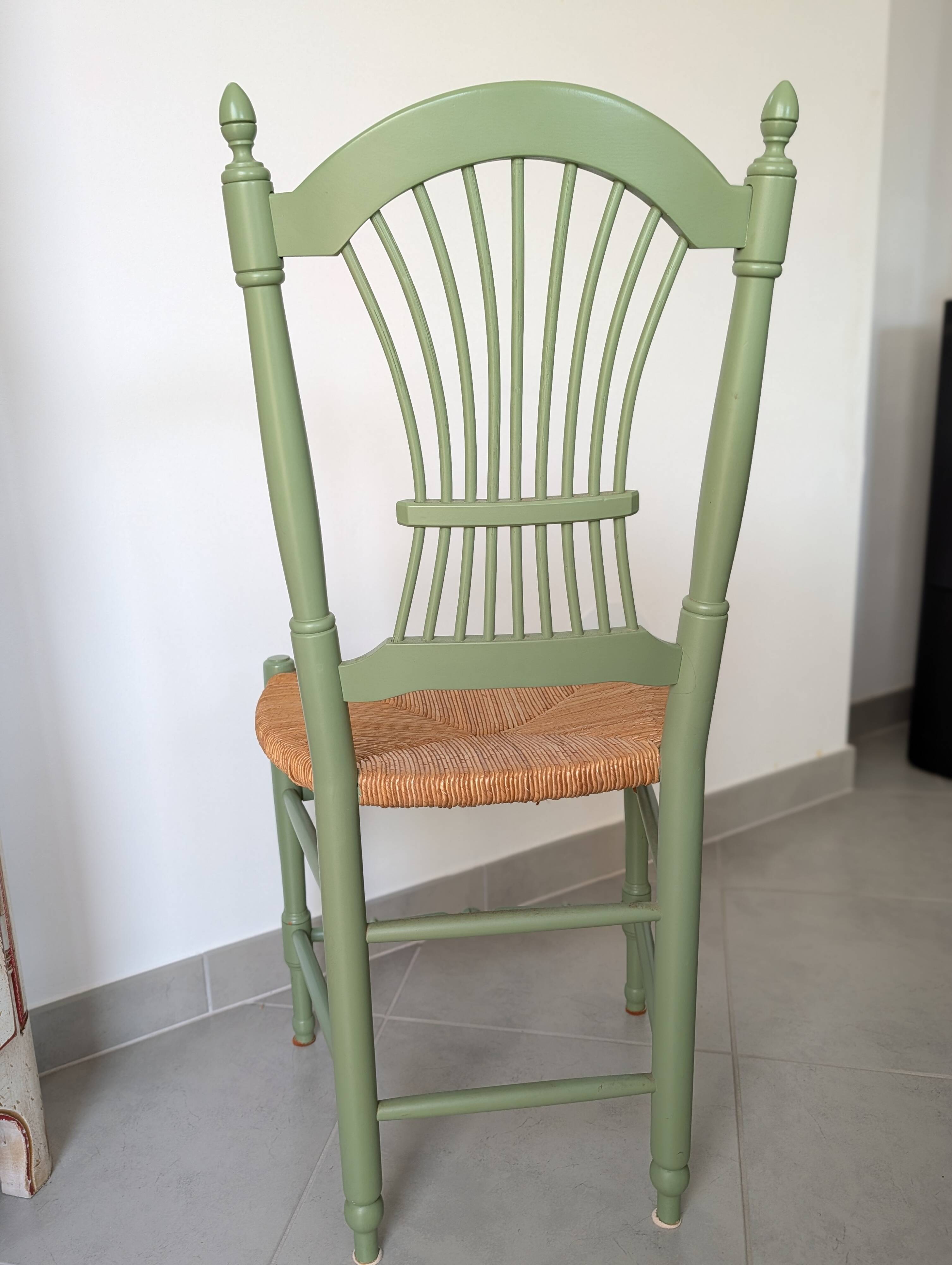 lot de 4 chaises en bois modèle Giverny marque "un jardin en plus"