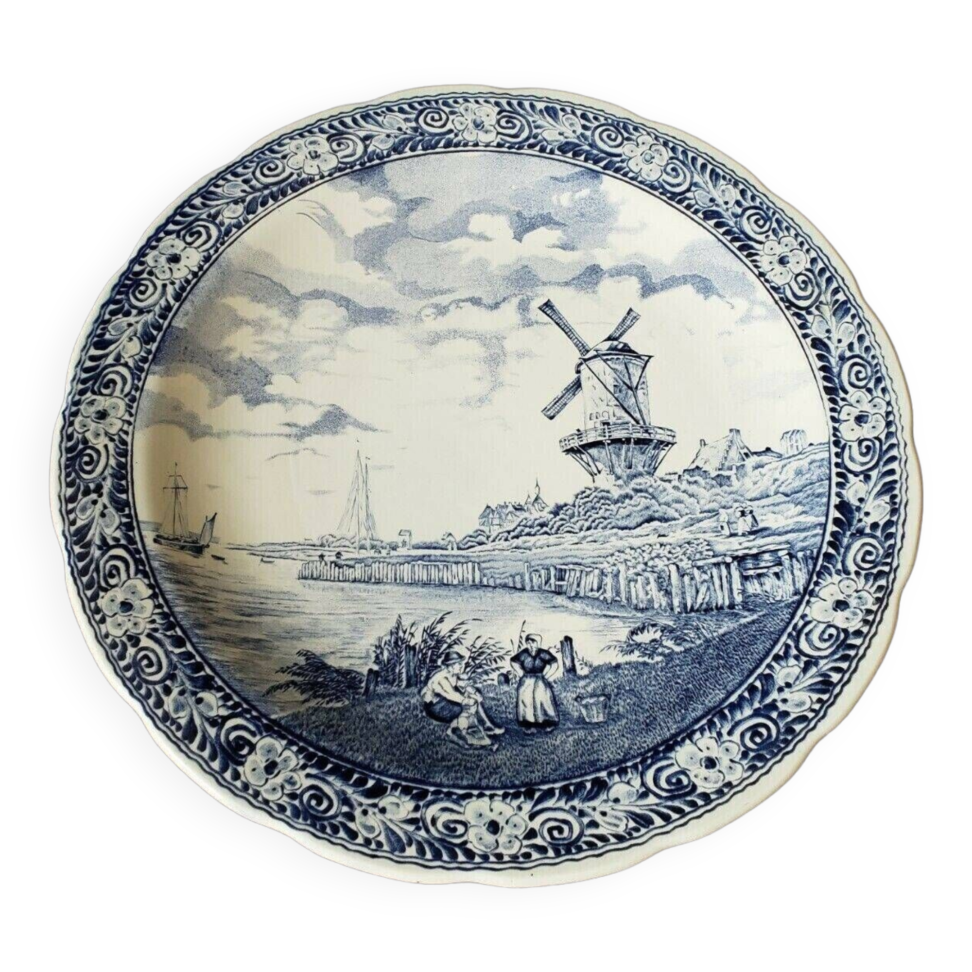 Boch Delfts dish 39 cm diameter