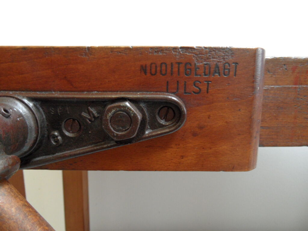 Industrial work bench