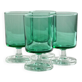 Verres à liqueur translucide vert.