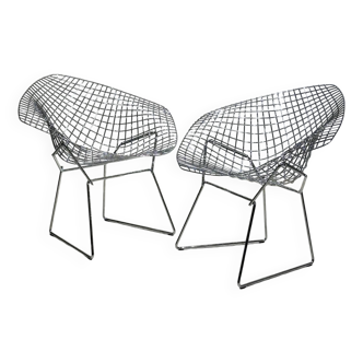 Pair of Knoll Diamond Armchairs by Harry Bertoia