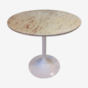 Table ronde pied tulipe