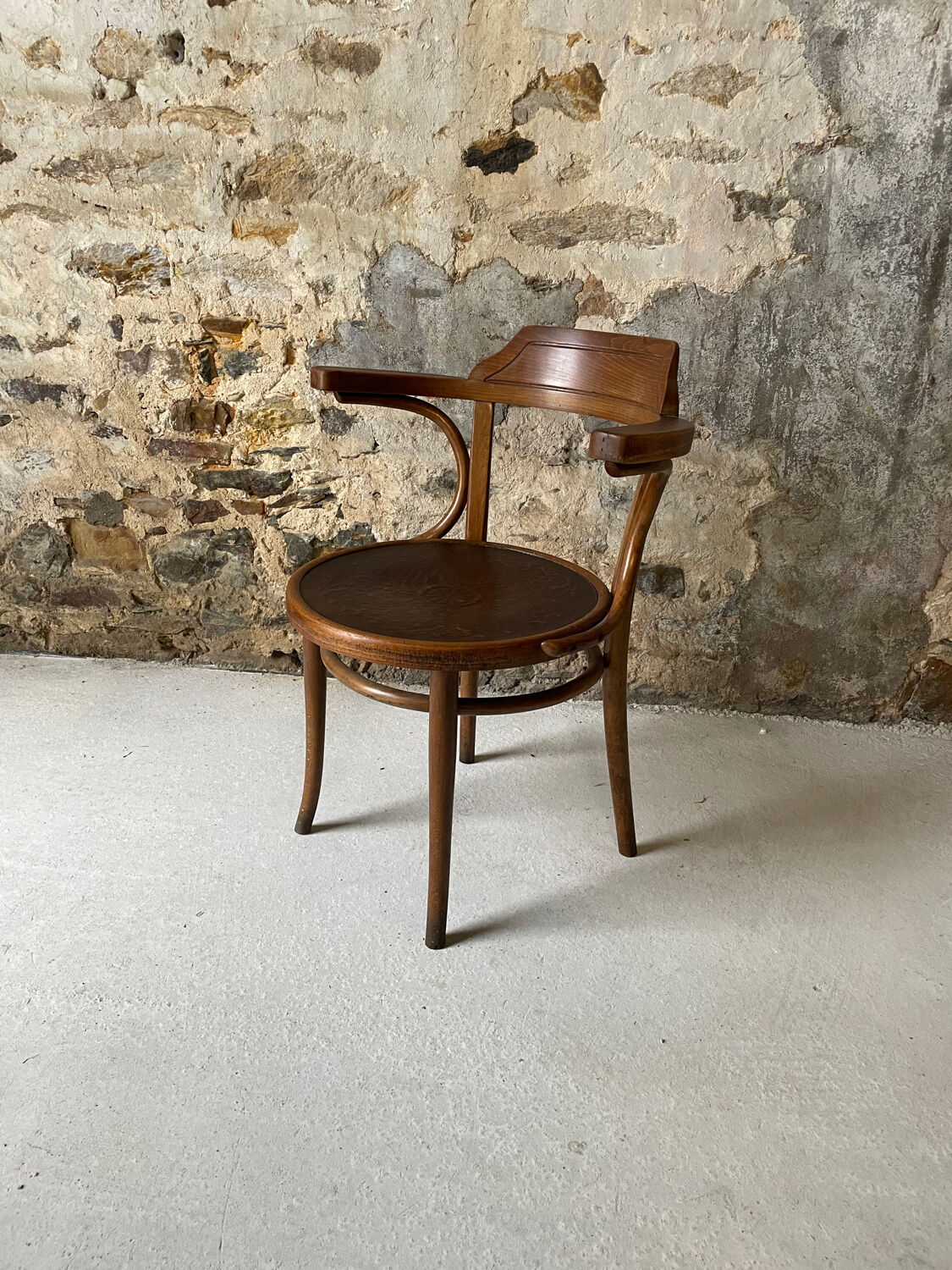 Thonet chair with bent wood, stamped.