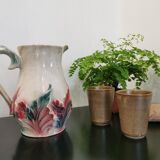 Pichet ancien en céramique barbotine