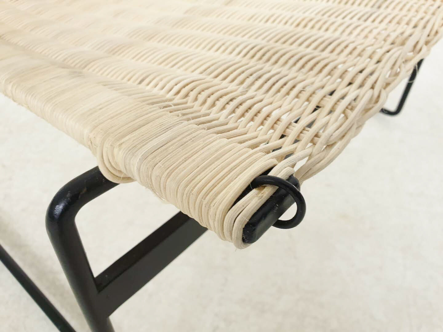 Chauffeuses en rotin de Gregorio Vicente Cortes et Luis Onsurbe pour Metz and Co, design néerlandais 1961