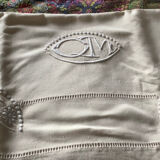 Drap 2 personne métis avec bandeau à fleurs brodé et monogramme