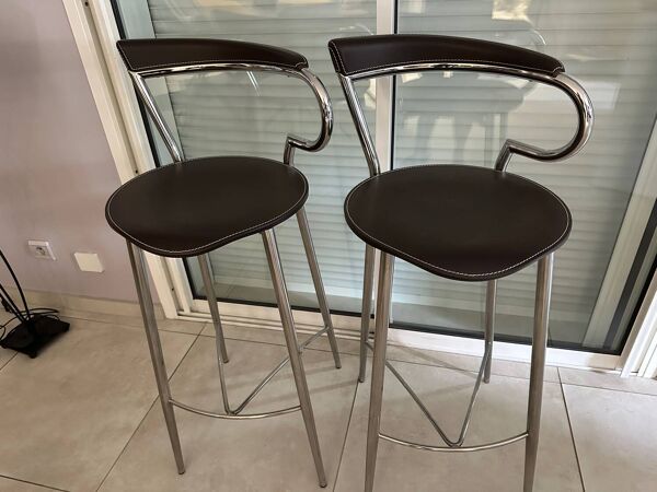 2 chaises hautes de cuisine
