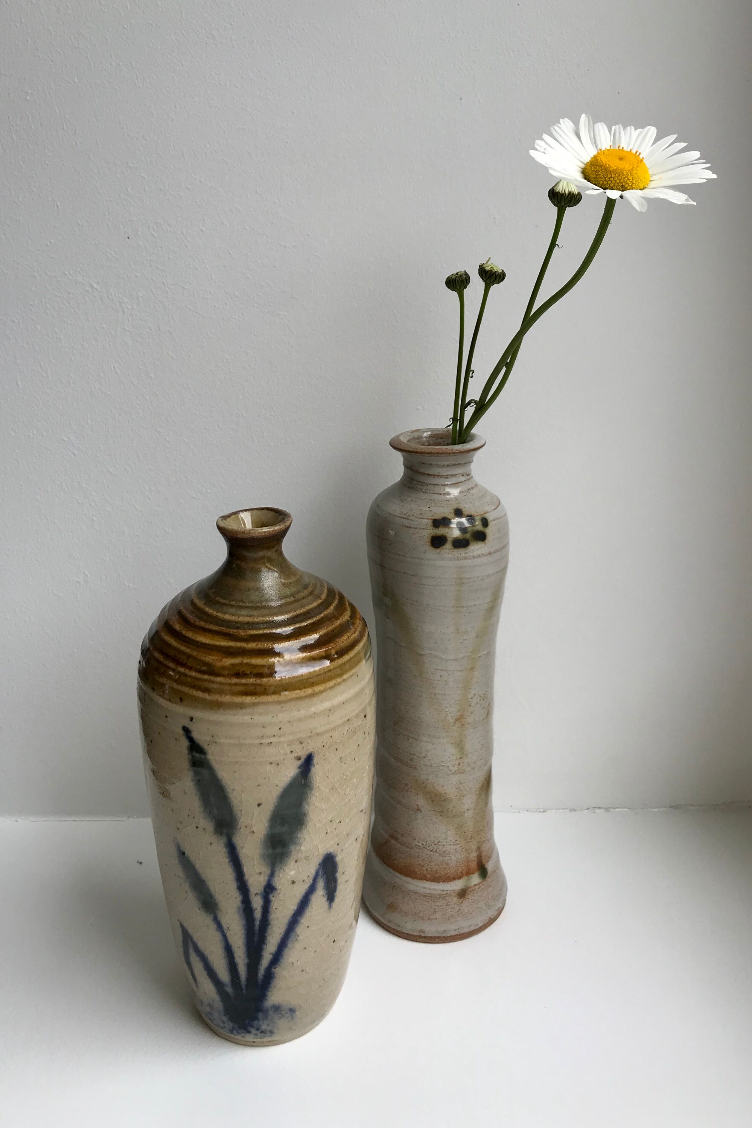 Bottle / soliflore in stoneware artisanal pottery signed "La Roquebrou" 70s