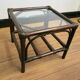 Table d'appoint en rotin avec sa plaque en verre