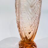 Vase en verre rose