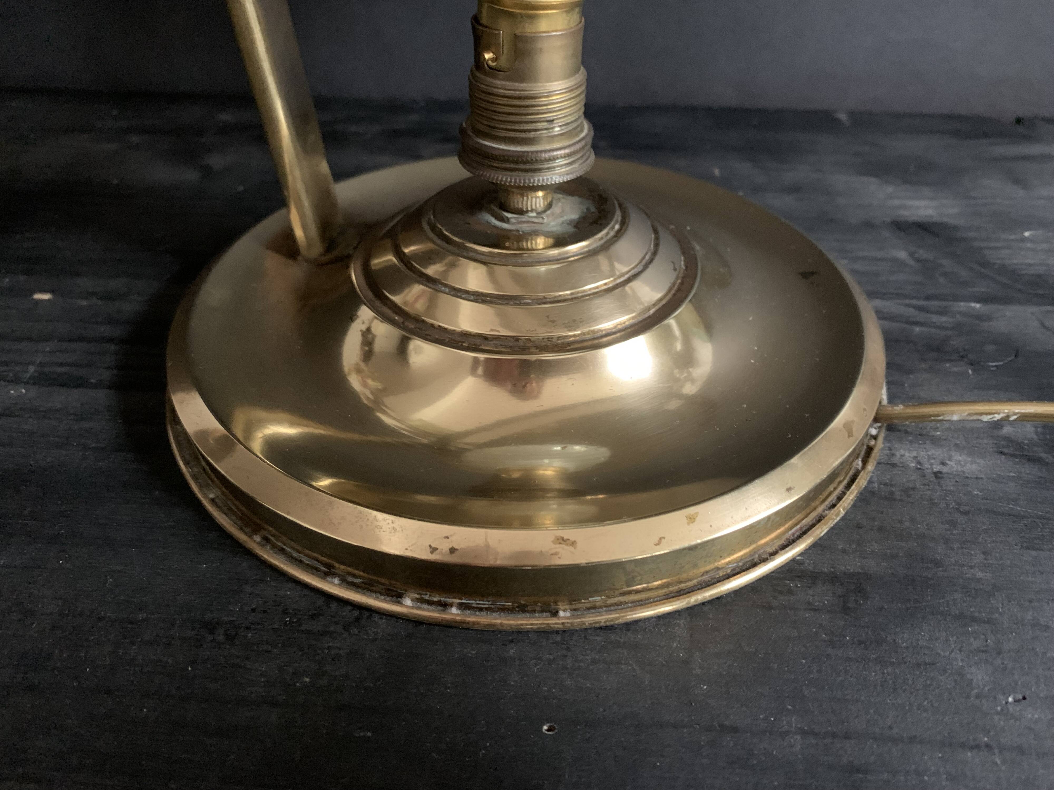 Bauhaus desk lamp, modernist in gilded brass, 1940s