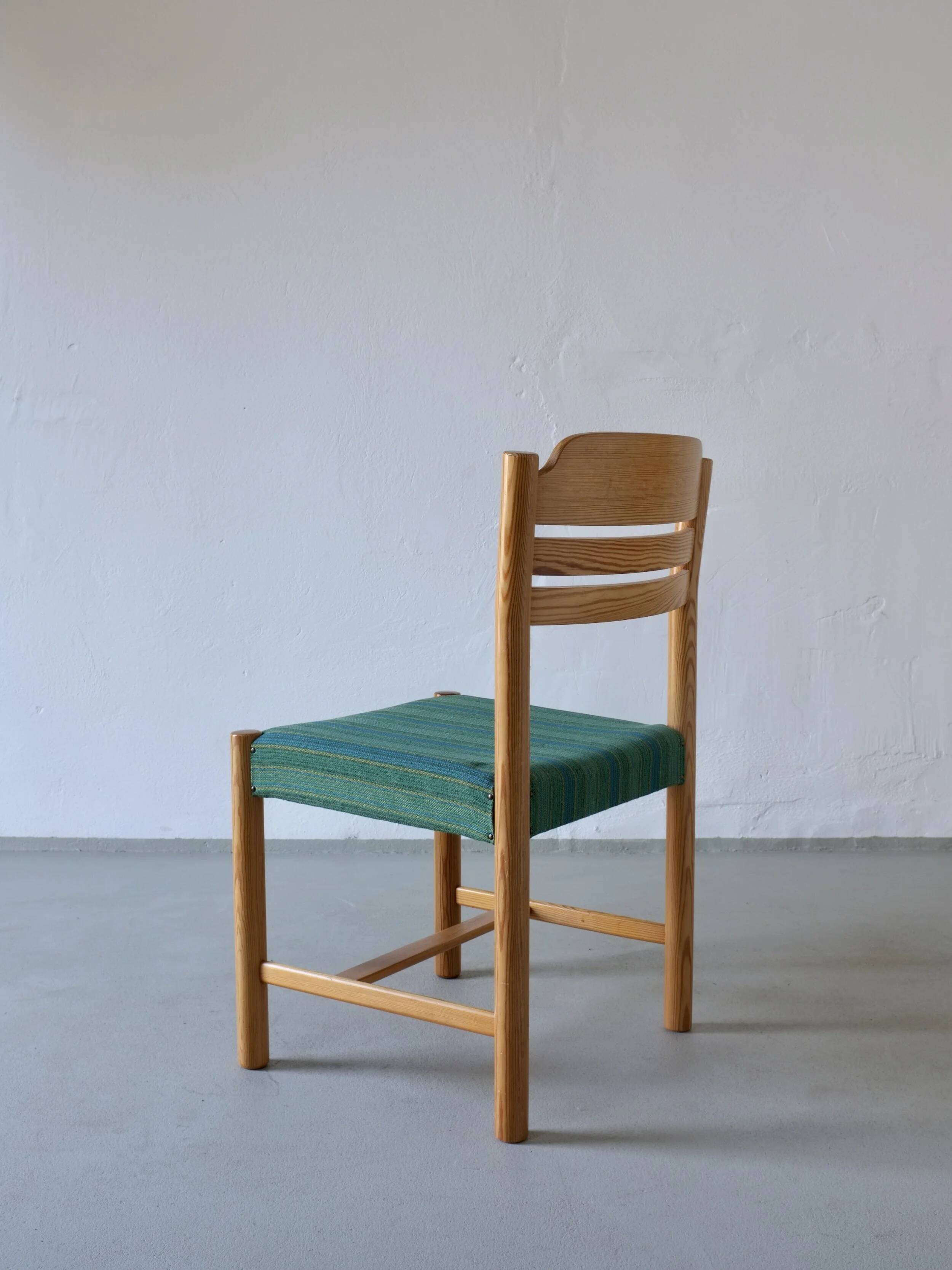 Scandinavian pine dining chairs | set of 8 | 1960s